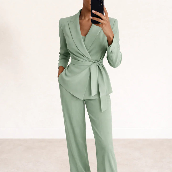 Rocío™ | Traje de dos piezas elegante