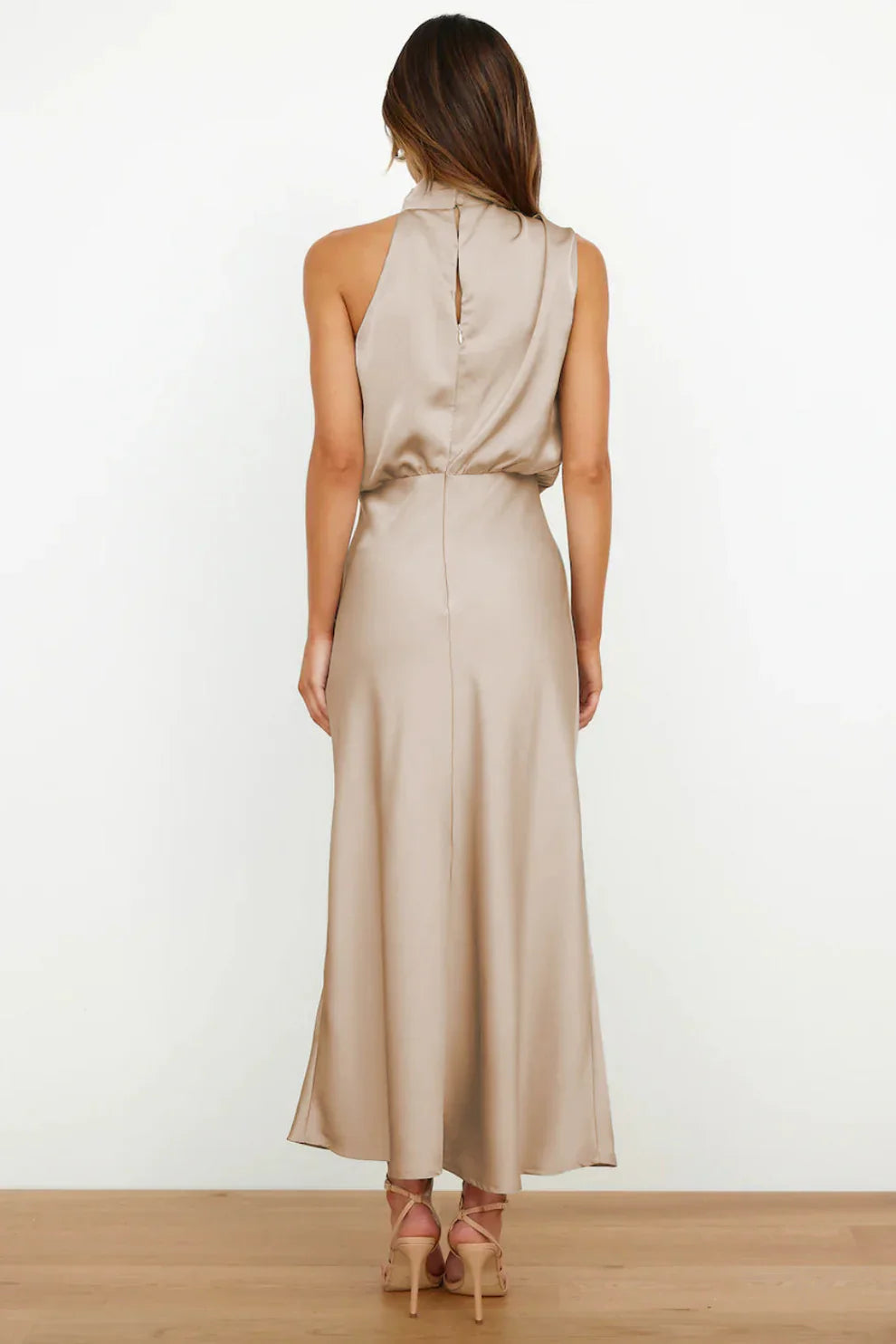 Sara™ | Vestido Escote Americano