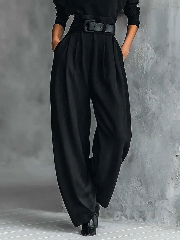 Sofía™ | Cuello Alto y Pantalón Recto