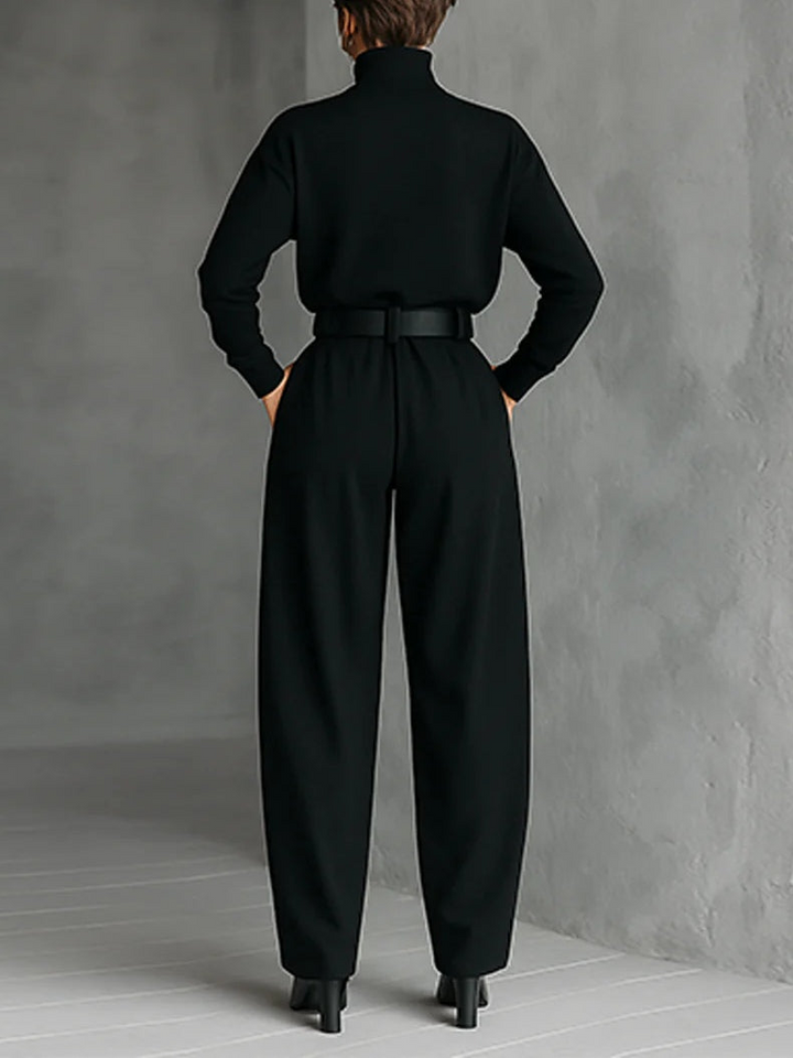 Sofía™ | Cuello Alto y Pantalón Recto