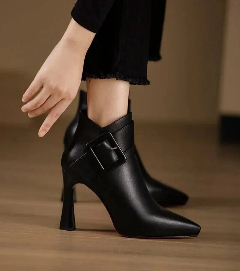 Emma™ | Botines Tacón Hebilla